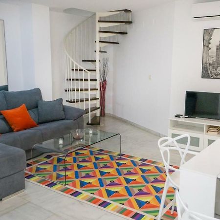 Rentalsevilla Espacioso Duplex En La Puerta Real Extérieur photo