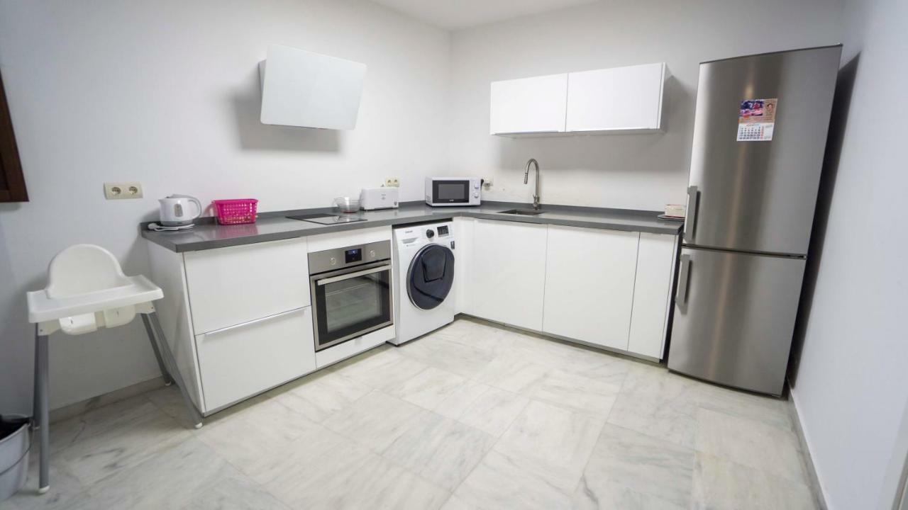Rentalsevilla Espacioso Duplex En La Puerta Real Extérieur photo