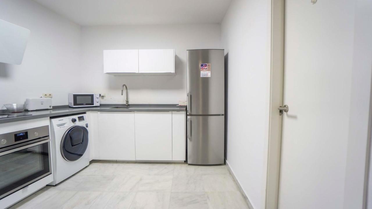Rentalsevilla Espacioso Duplex En La Puerta Real Extérieur photo