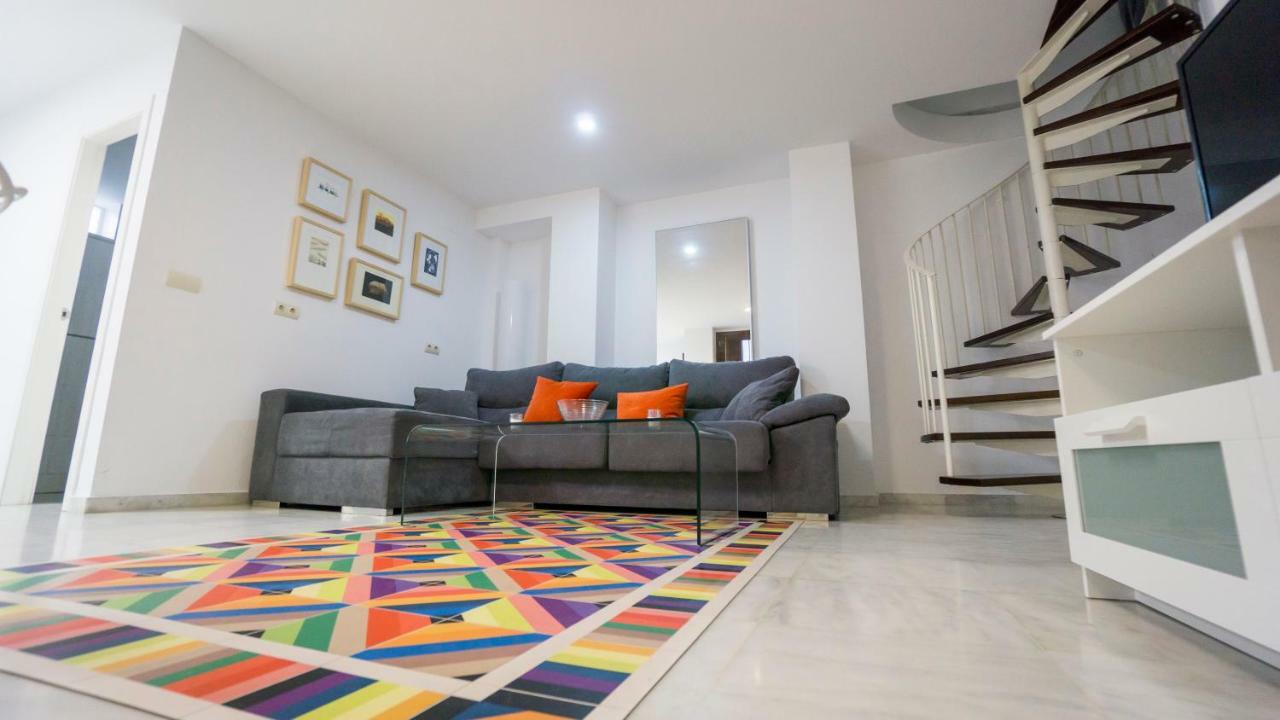 Rentalsevilla Espacioso Duplex En La Puerta Real Extérieur photo