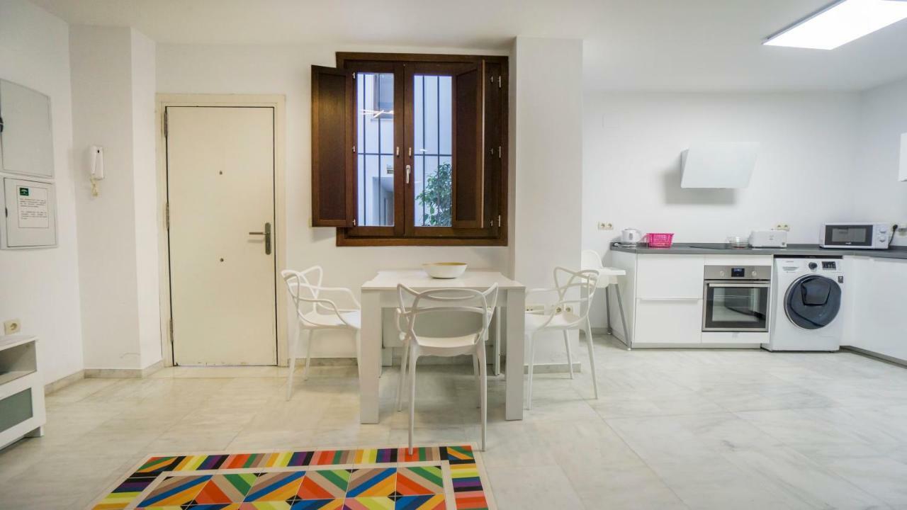 Rentalsevilla Espacioso Duplex En La Puerta Real Extérieur photo