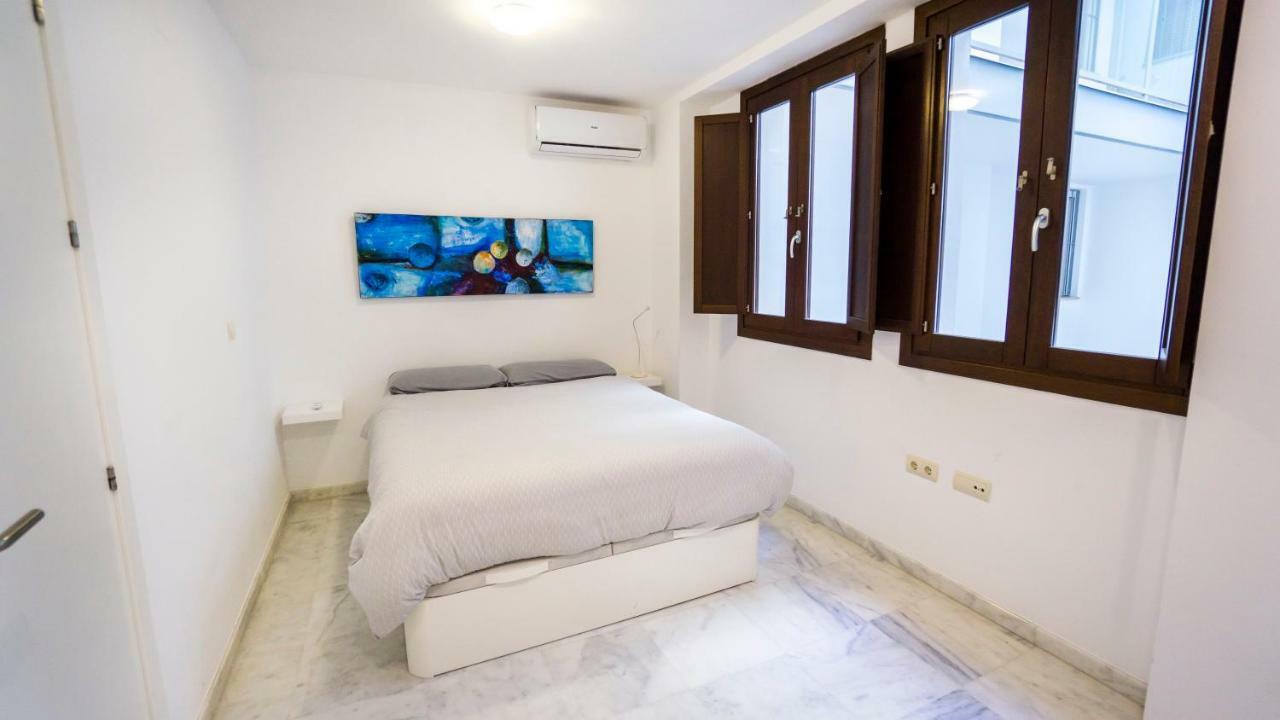 Rentalsevilla Espacioso Duplex En La Puerta Real Extérieur photo