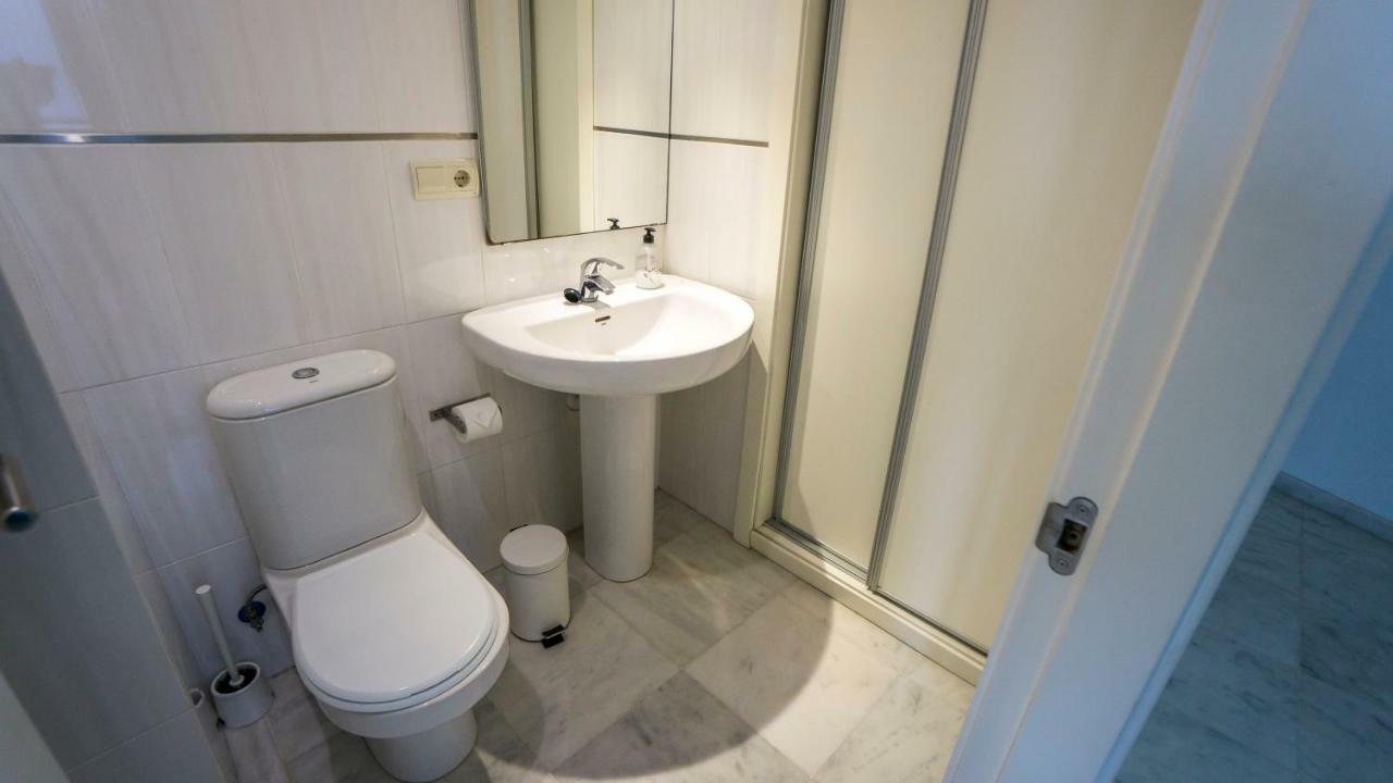 Rentalsevilla Espacioso Duplex En La Puerta Real Extérieur photo