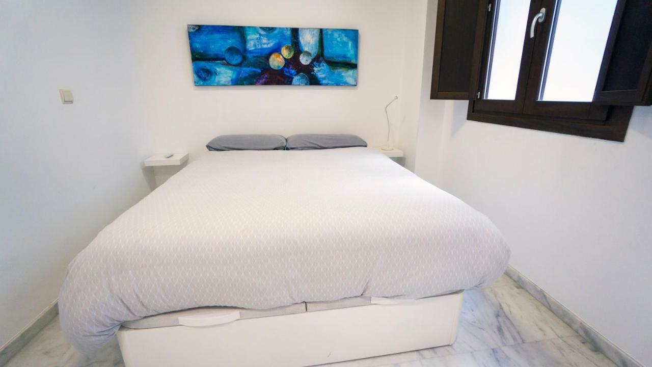 Rentalsevilla Espacioso Duplex En La Puerta Real Extérieur photo